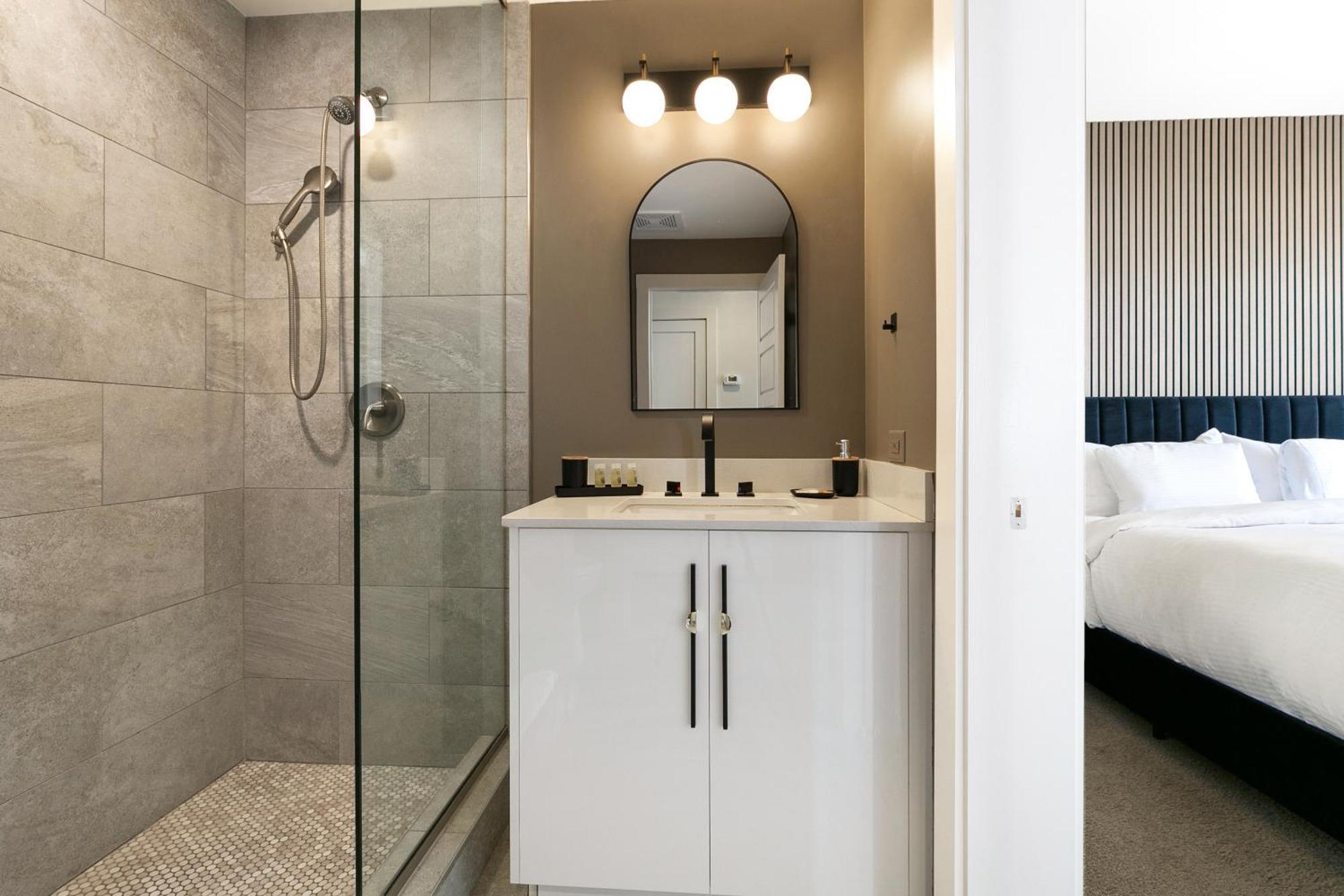 Luxury 2-Bedroom Condo Steps Away From The French Quarter New Orleans Exterior foto